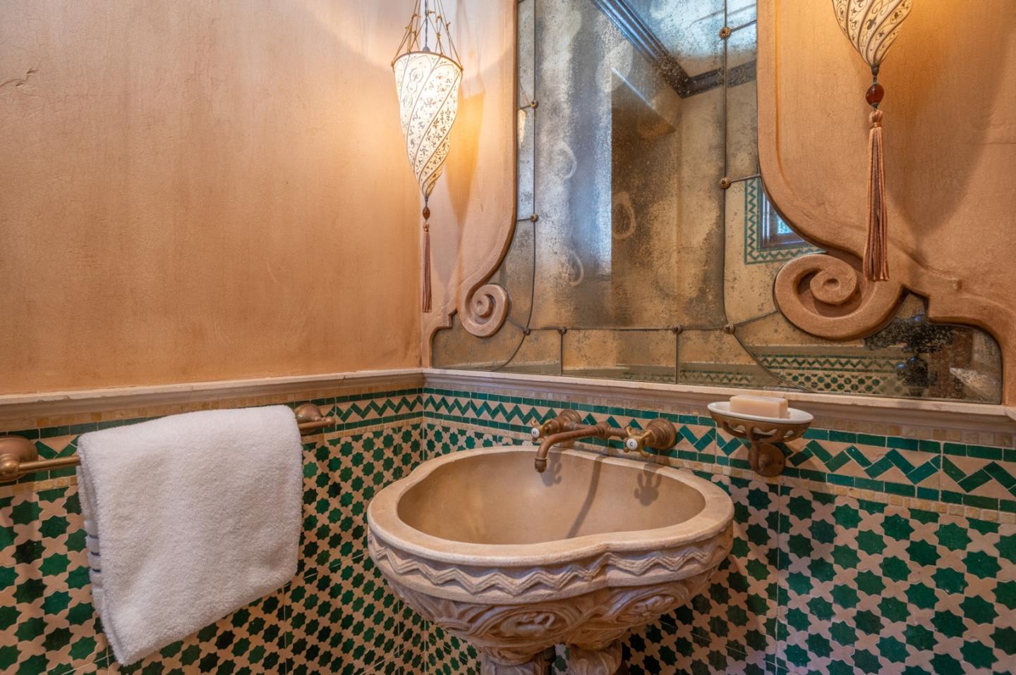 176 Spindrift Road Carmel, CA 93923 - Photo 14 of 36 Gallery Image 14