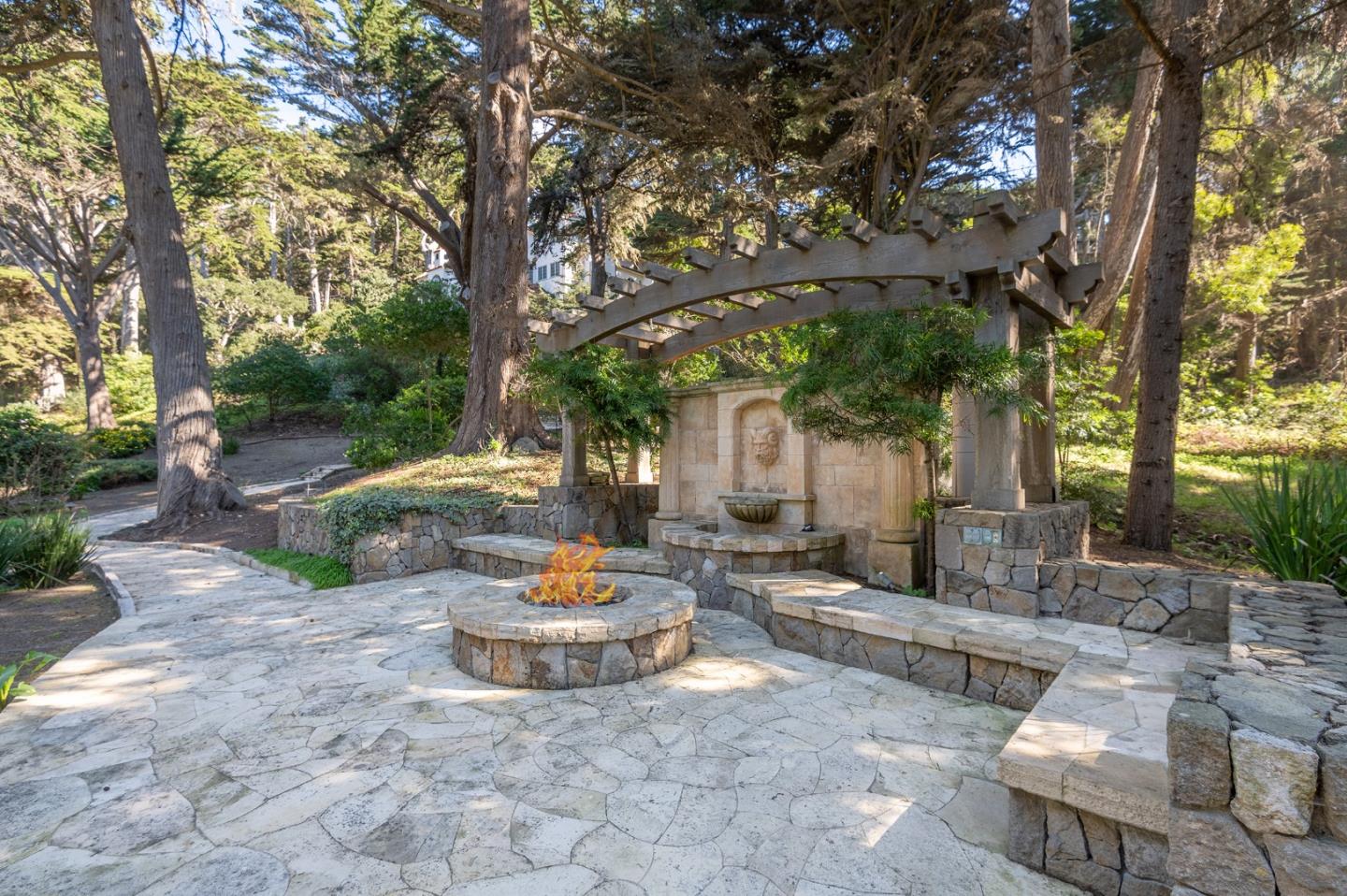 176 Spindrift Road Carmel, CA 93923 - Photo 32 of 36 Gallery Image 32