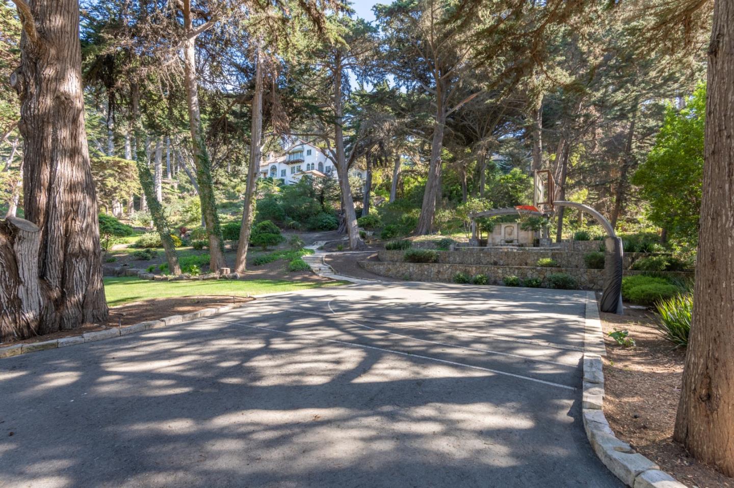176 Spindrift Road Carmel, CA 93923 - Photo 33 of 36 Gallery Image 33