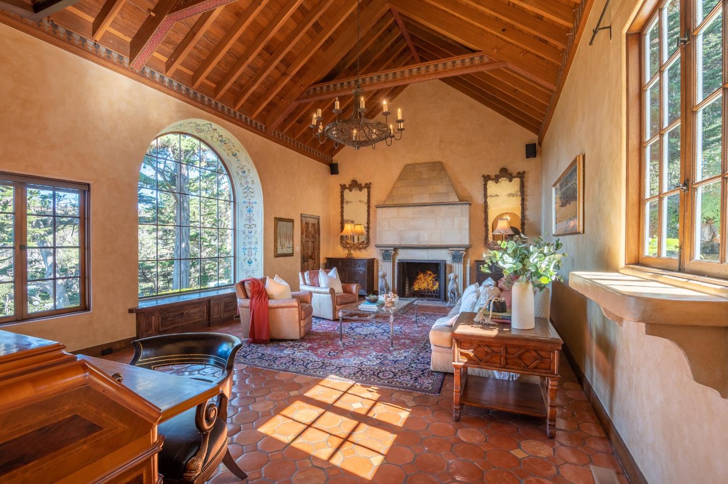176 Spindrift Road Carmel, CA 93923 - Photo 5 of 36 Gallery Image 5