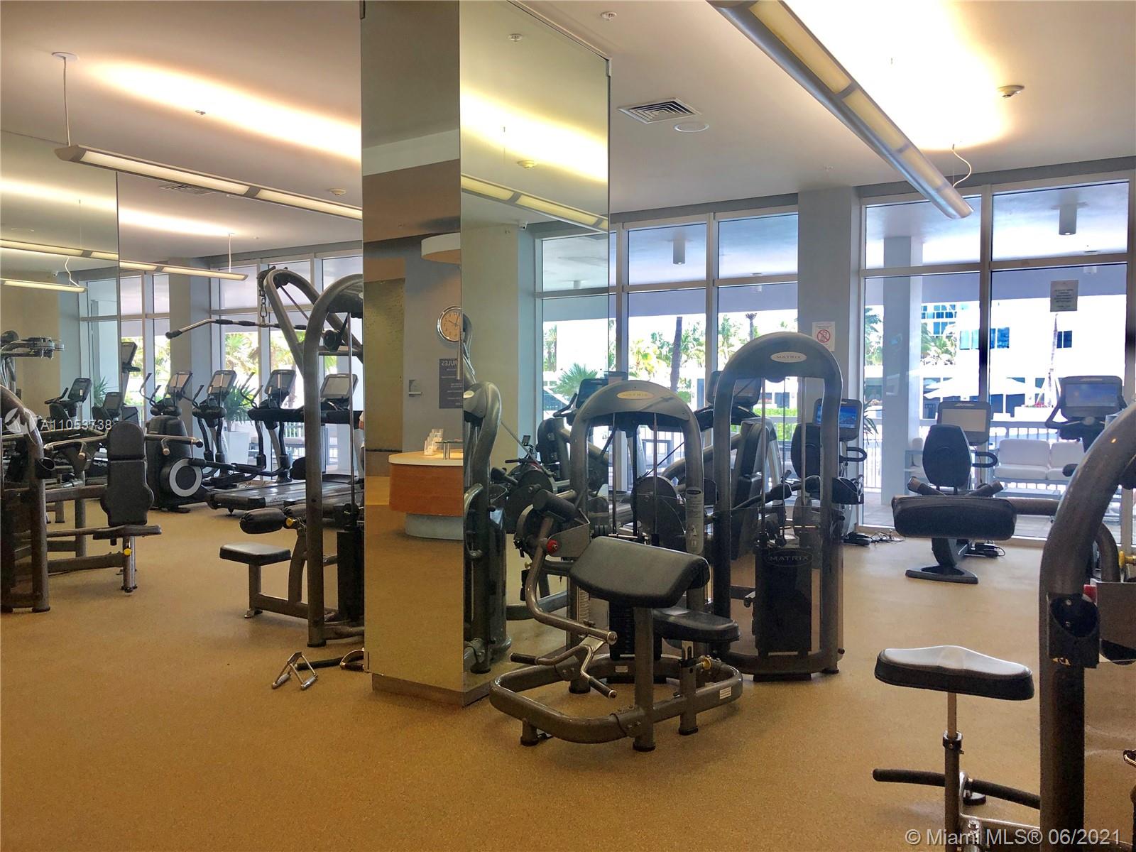 10275 Collins Avenue, Unit 425 Bal Harbour, FL 33154 - Photo 13 of 18