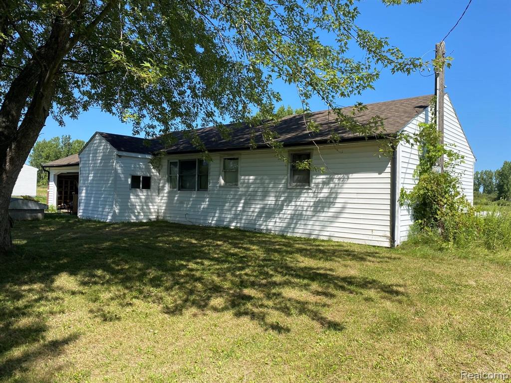 4334 West Curtis Road Coleman, MI 48618 - Photo 2 of 27