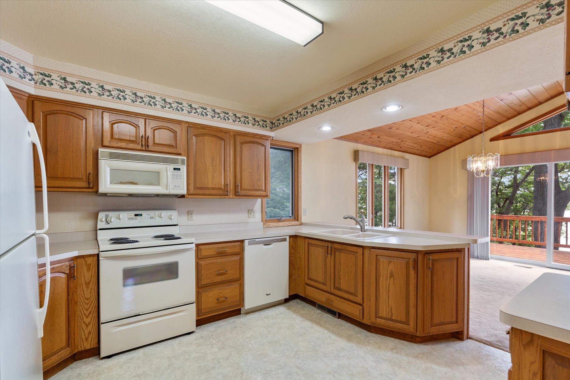 29418 Rustic Lane Merrifield, MN 56465 - Photo 8 of 28