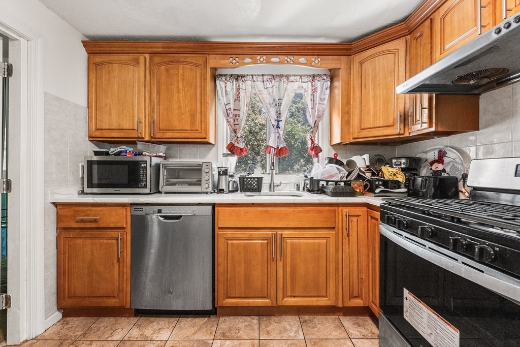 14-16 Julian Road Randolph, MA 02368 - Photo 17 of 39