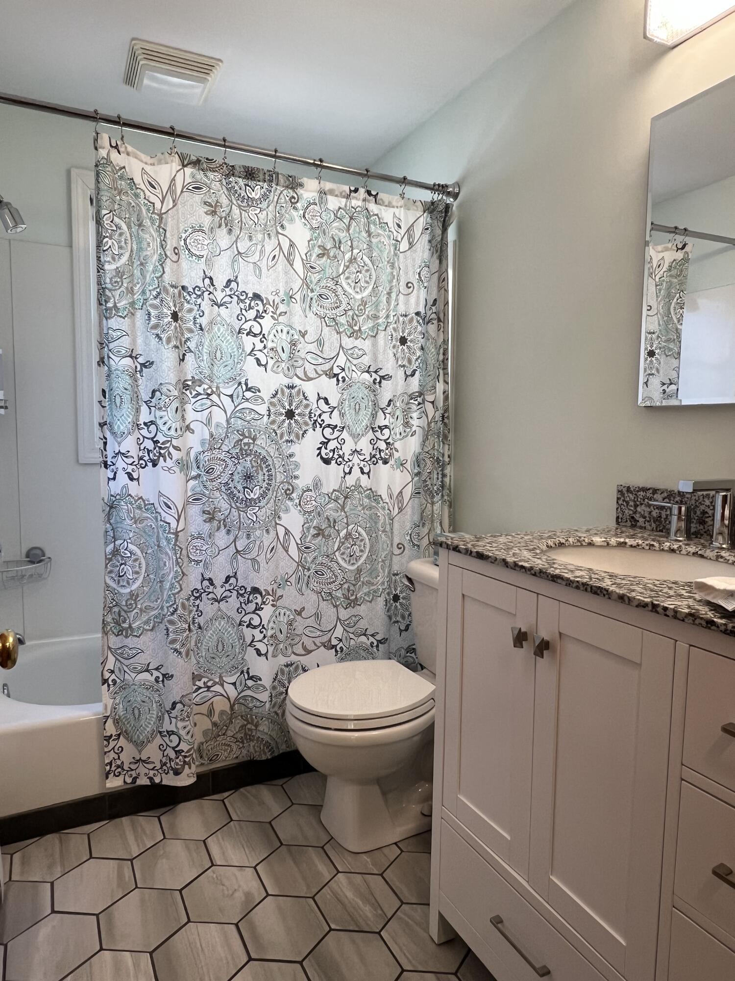 337 Middle Road Falmouth, ME 04105 - Photo 19 of 37 middle 6