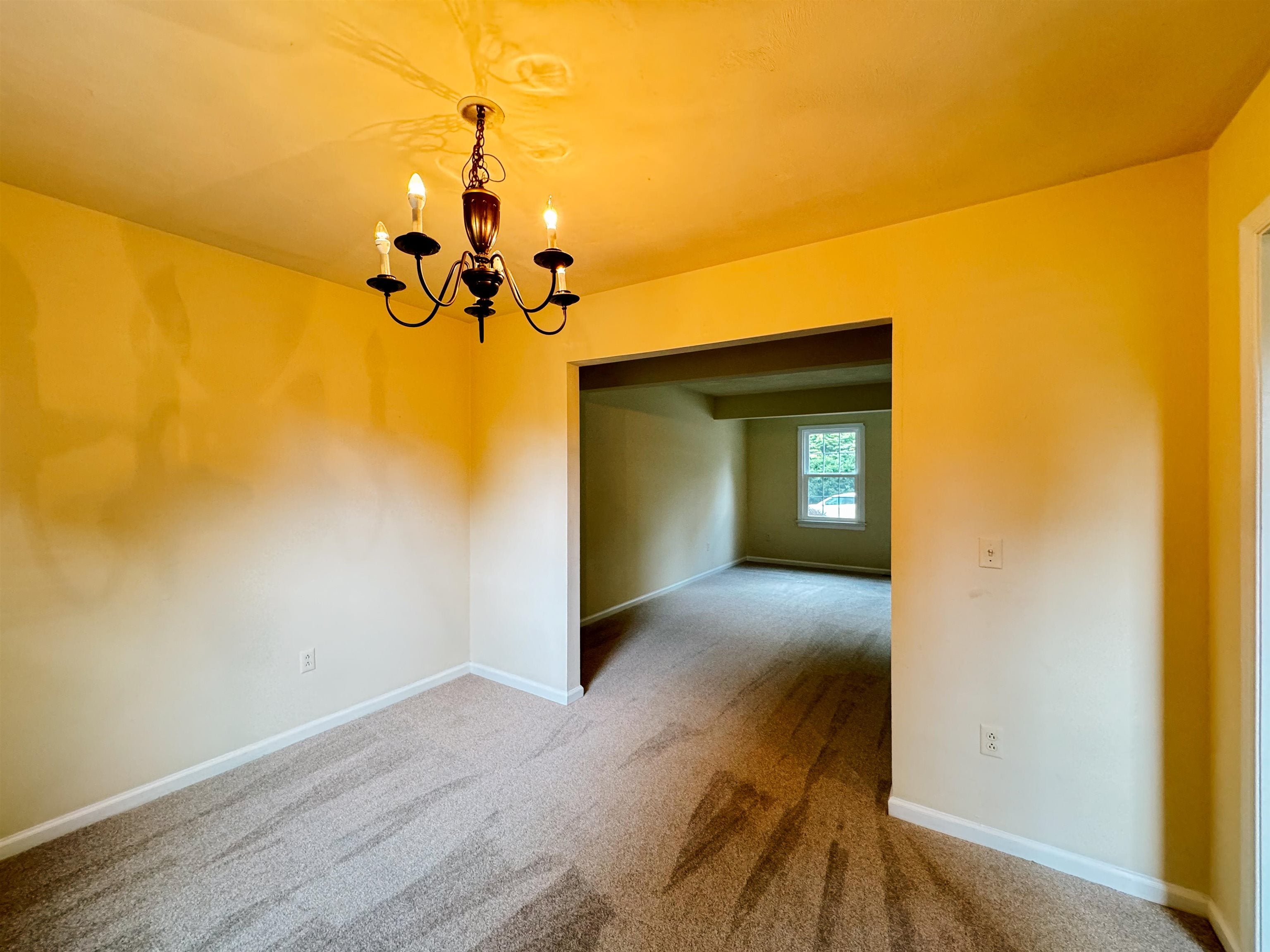 602 Cambridge Road Blacksburg, VA 24060 - Photo 5 of 19 Gallery Image 5