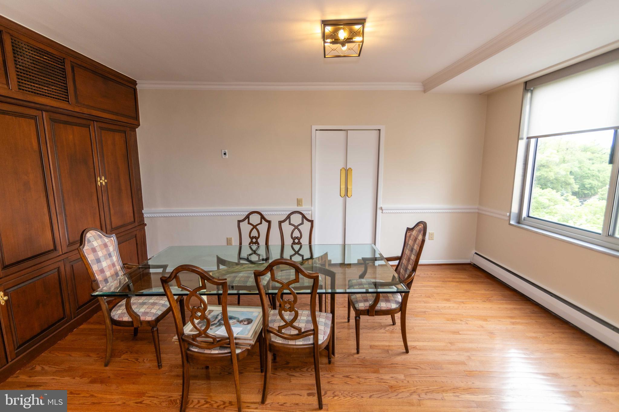 191 Presidential Boulevard, Unit R721722 Bala Cynwyd, PA 19004 - Photo 11 of 37 Dining Room with Doors to Kitchen