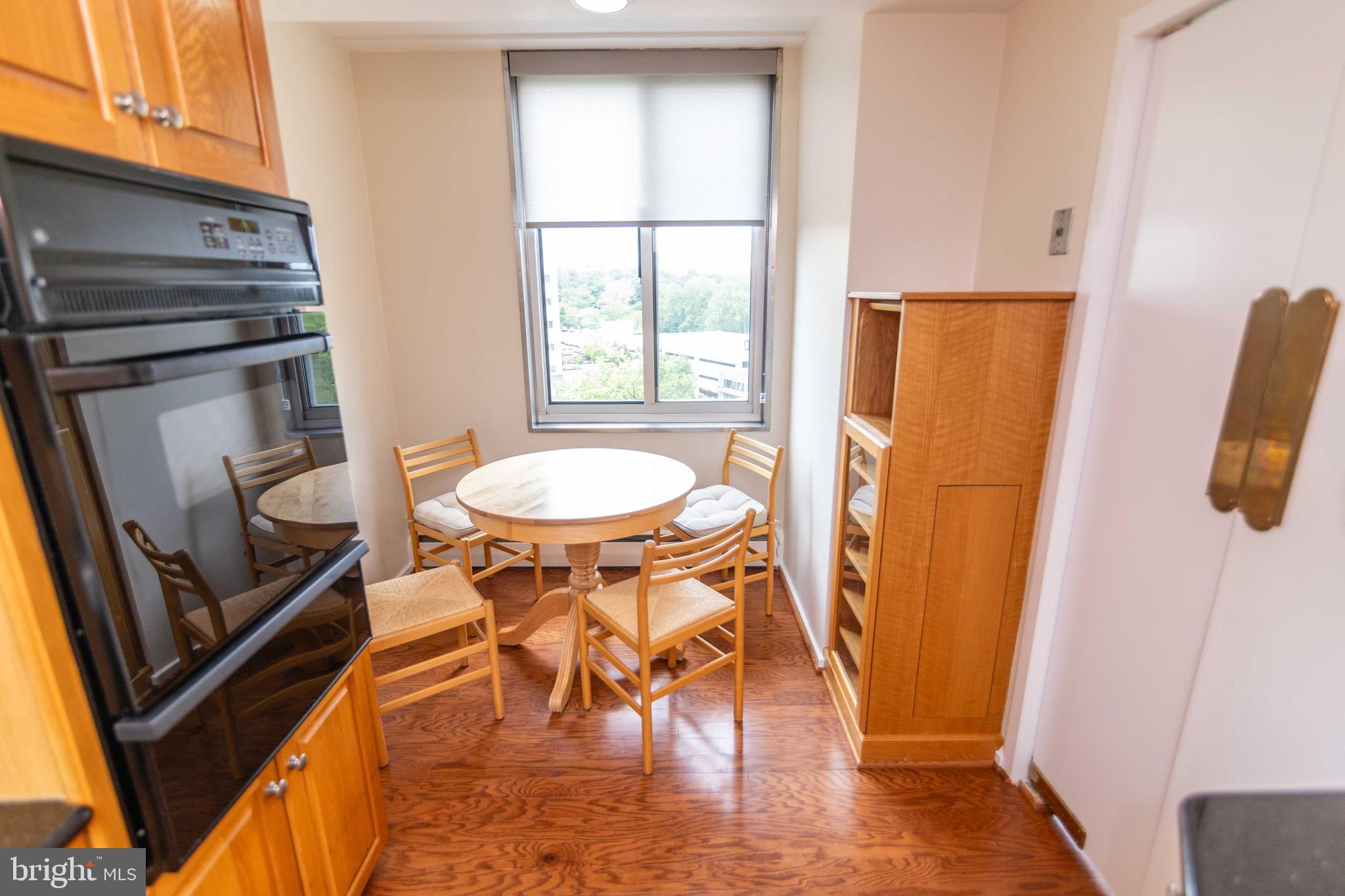 191 Presidential Boulevard, Unit R721722 Bala Cynwyd, PA 19004 - Photo 14 of 37 Eat-In Kitchen