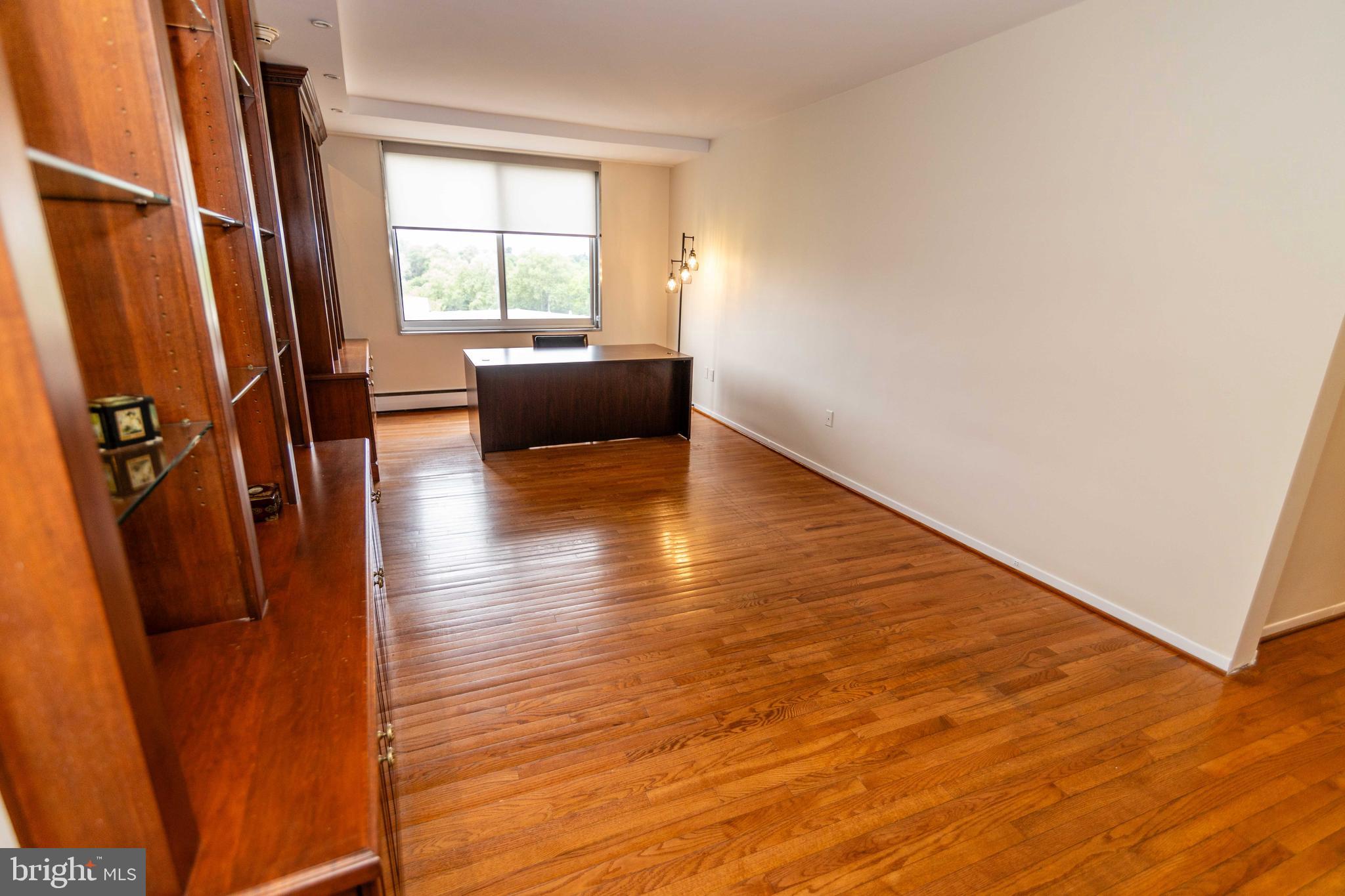 191 Presidential Boulevard, Unit R721722 Bala Cynwyd, PA 19004 - Photo 18 of 37 Sunlit Office Space