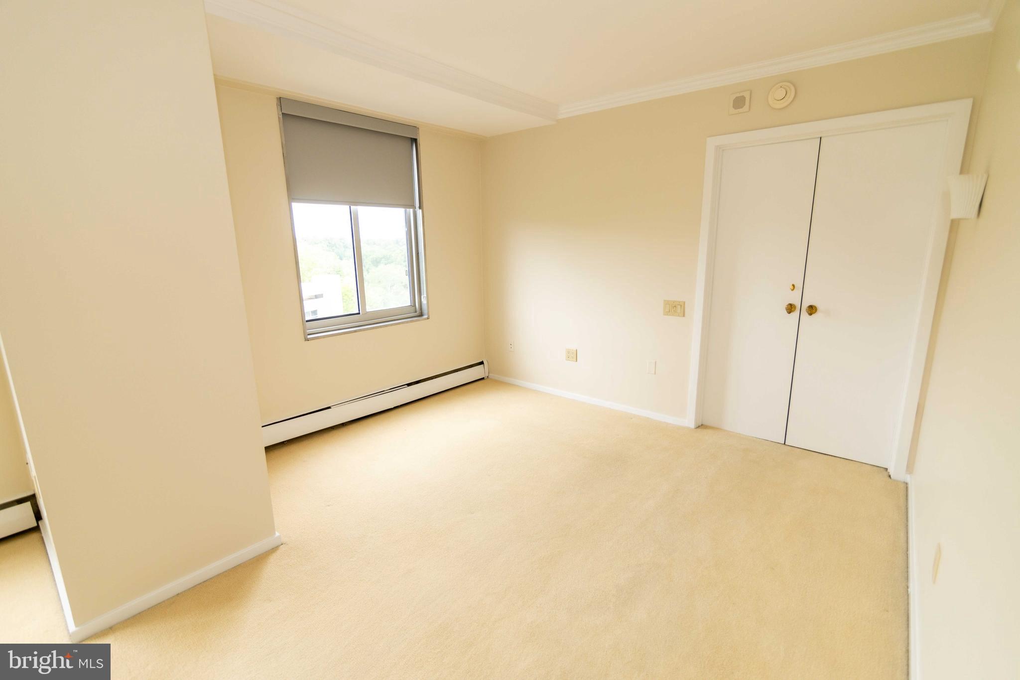 191 Presidential Boulevard, Unit R721722 Bala Cynwyd, PA 19004 - Photo 19 of 37 Entrance to Owner's Suite-Sitting Area