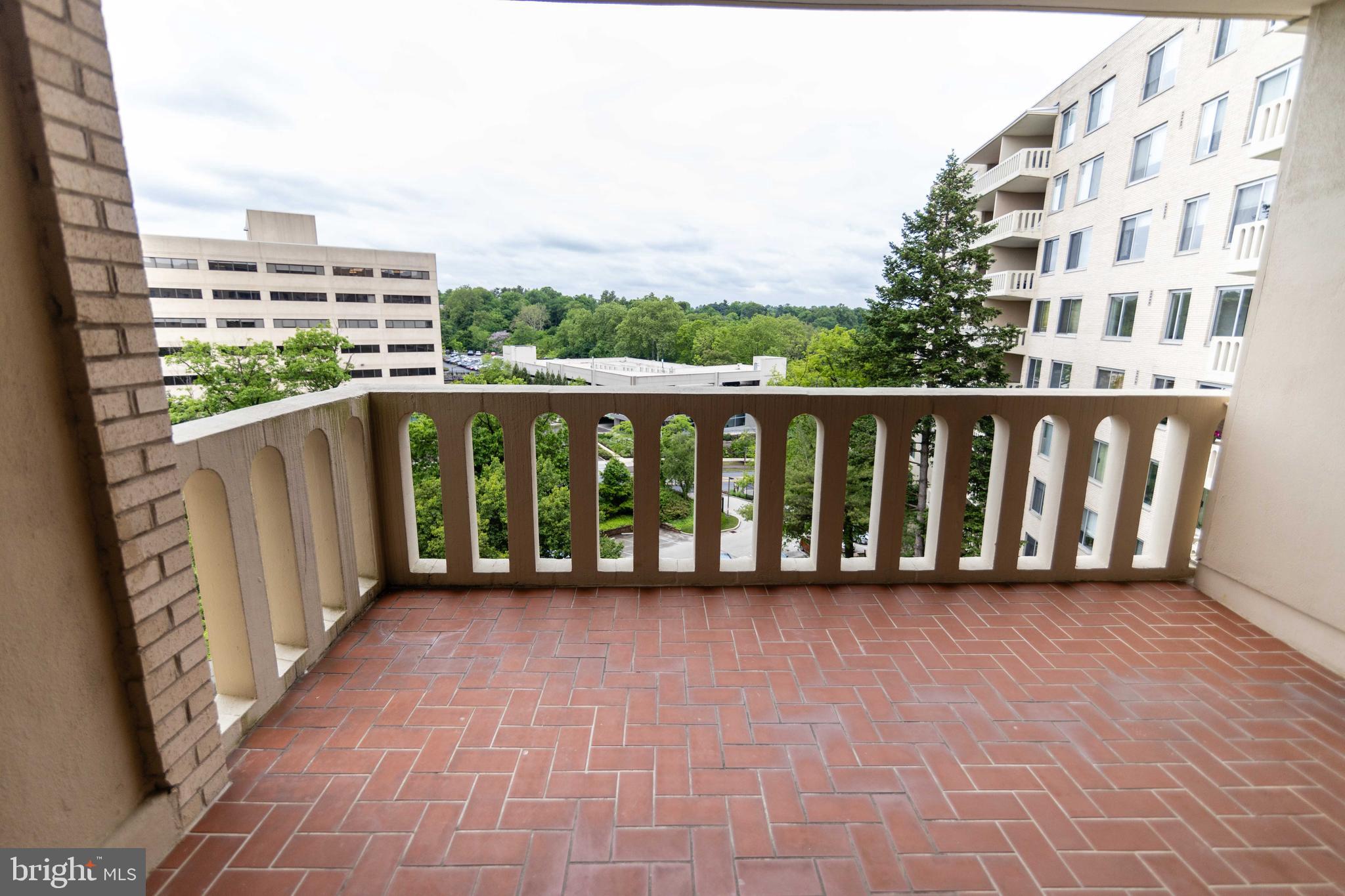 191 Presidential Boulevard, Unit R721722 Bala Cynwyd, PA 19004 - Photo 9 of 37 Balcony