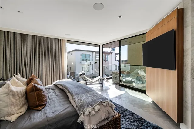 a building outdoor space with patio furniture