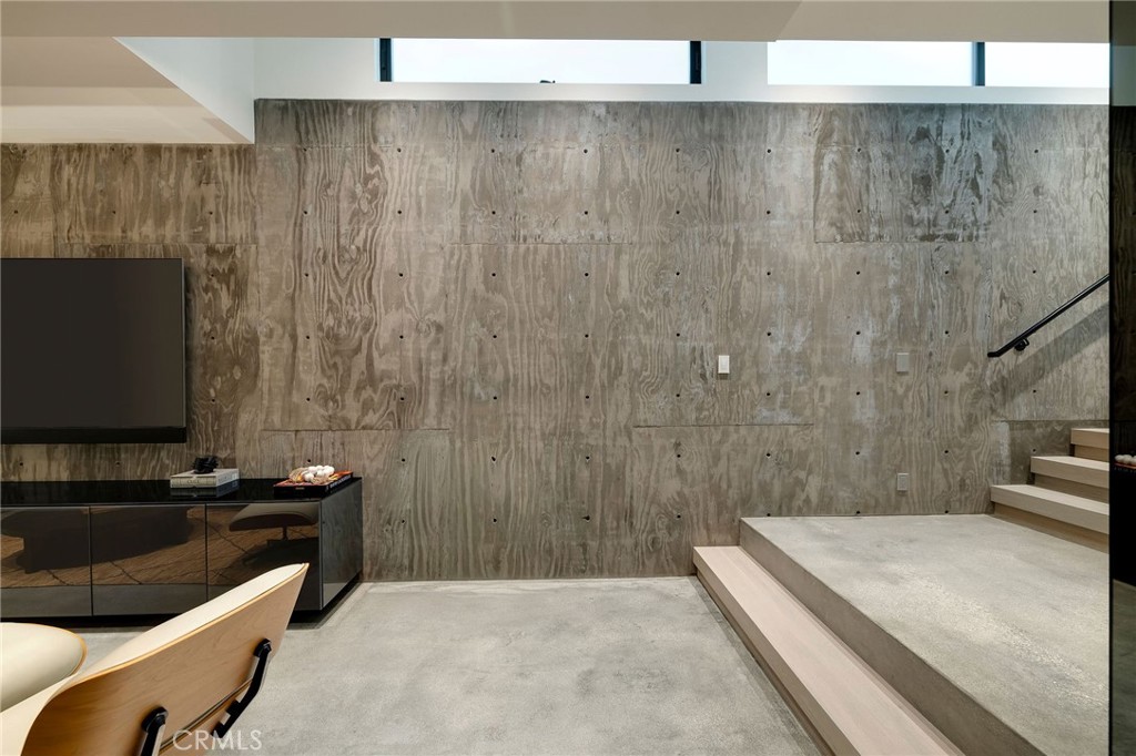 121 25th Street Manhattan Beach, CA 90266 - Photo 67 of 75 a bathroom with a sink a toilet and a shower