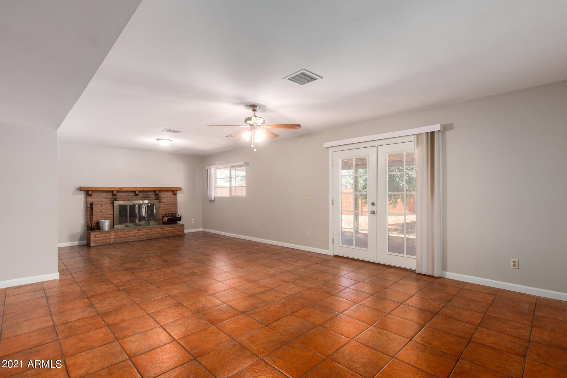 3926 West Rancho Drive Phoenix, AZ 85019 - Photo 4 of 25 04 - Rancho