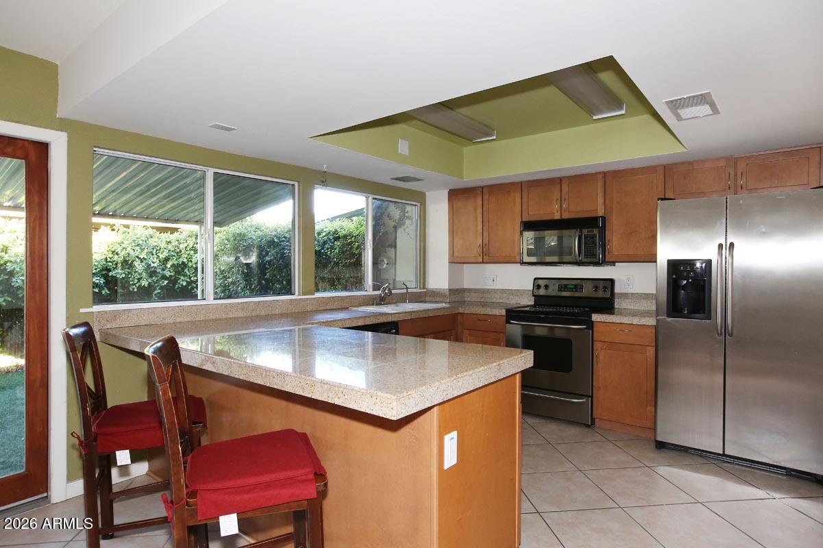 5114 North Granite Reef Road Scottsdale, AZ 85250 - Photo 5 of 29 Kitchen2