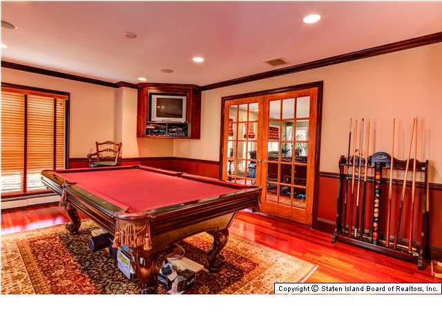 255 London Road Staten Island, NY 10306 - Photo 12 of 20 Additional Photo