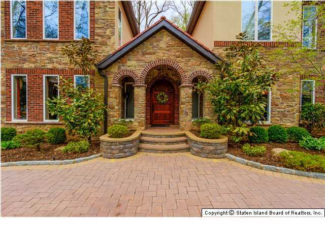 255 London Road Staten Island, NY 10306 - Photo 2 of 20 Additional Photo