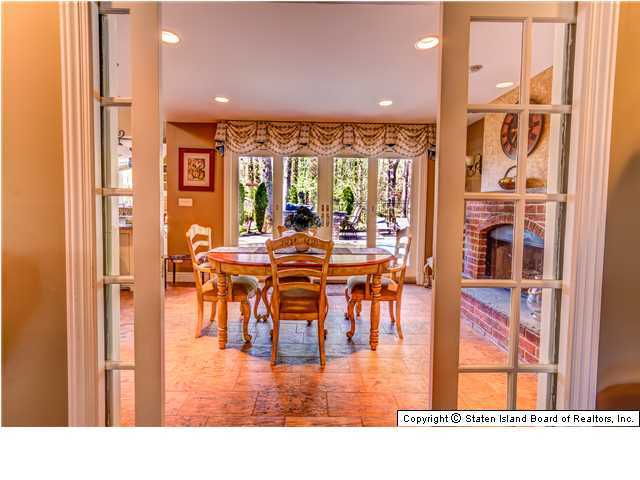 255 London Road Staten Island, NY 10306 - Photo 9 of 20 Additional Photo