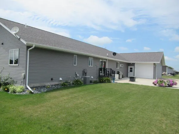 $499,900 | 510 Hill Crest Street, Edgerton, MN 56128