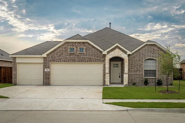 $2,200 | 4025 Kaufman Court, Little Elm, TX 75068