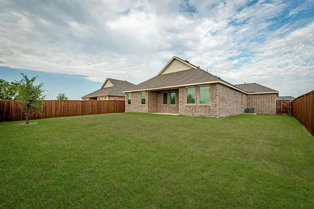 $2,200 | 4025 Kaufman Court, Little Elm, TX 75068