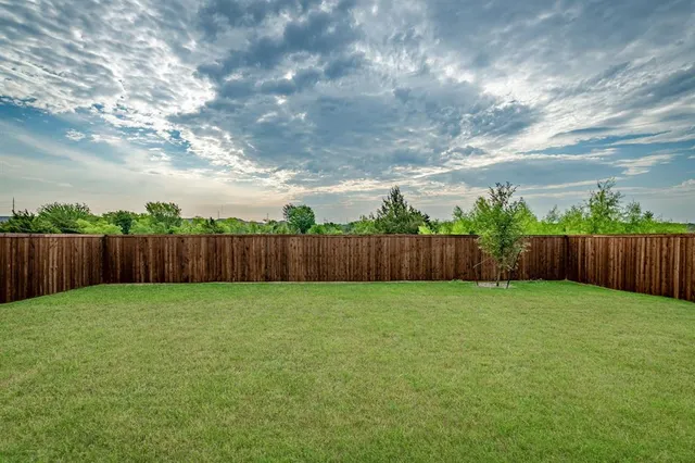 $2,200 | 4025 Kaufman Court, Little Elm, TX 75068