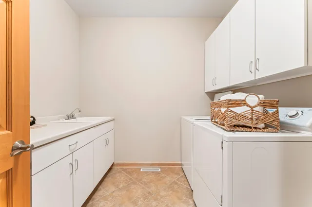 $629,888 | 2090 Jade Lane Northeast, Rochester, MN 55906