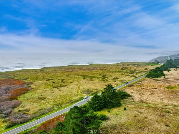 $940,000 | 15800 Highway 1, Manchester, CA 95459