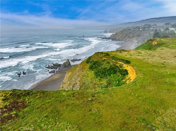 $940,000 | 15800 Highway 1, Manchester, CA 95459