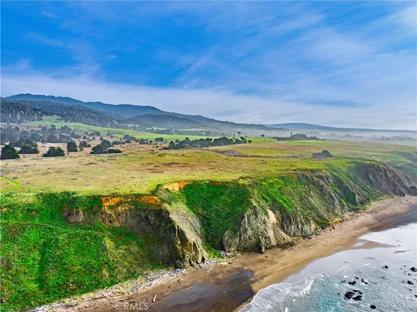$940,000 | 15800 Highway 1, Manchester, CA 95459