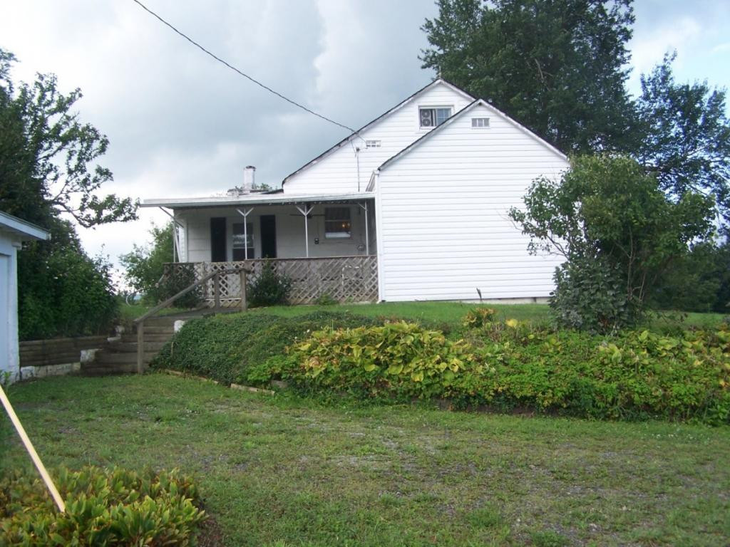 220 Brickyard Branch Road Shady Valley, TN 37688 - Photo 3 of 33 Photo 4