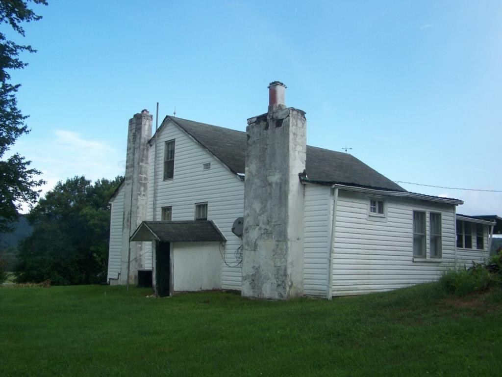 220 Brickyard Branch Road Shady Valley, TN 37688 - Photo 4 of 33 Photo 5