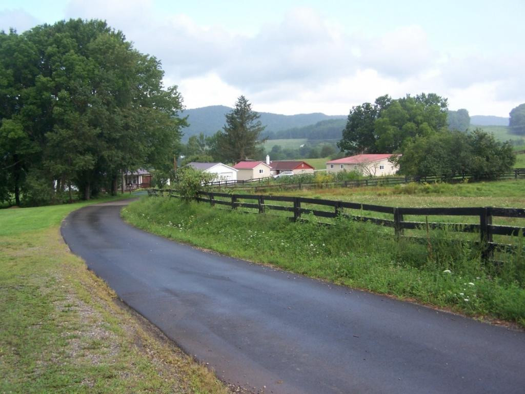 220 Brickyard Branch Road Shady Valley, TN 37688 - Photo 8 of 33 Photo 9