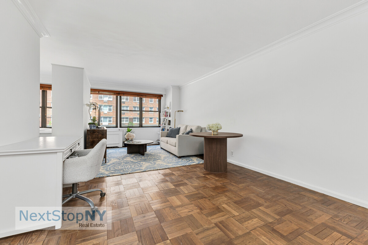 200 East 74th Street, Unit 3G Manhattan, NY 10021 - Photo 2 of 12