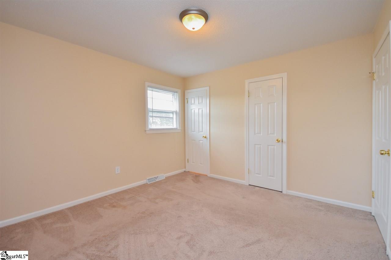 604 Westchester Road Easley, SC 29640 - Photo 11 of 29