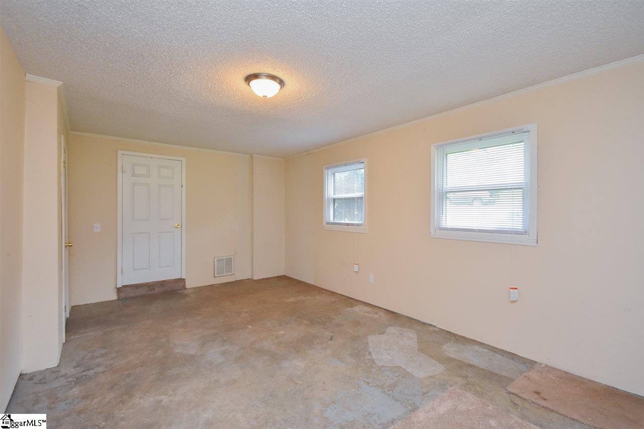 604 Westchester Road Easley, SC 29640 - Photo 17 of 29