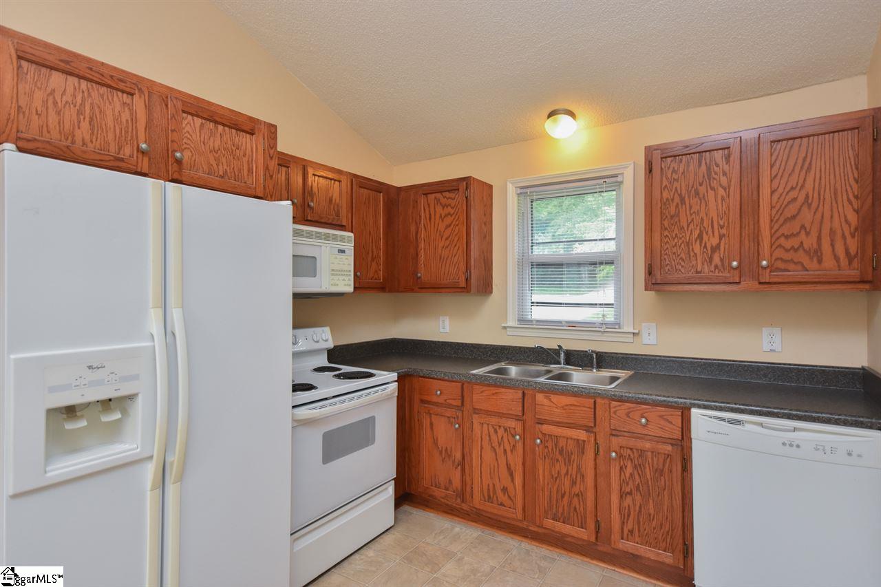 604 Westchester Road Easley, SC 29640 - Photo 5 of 29