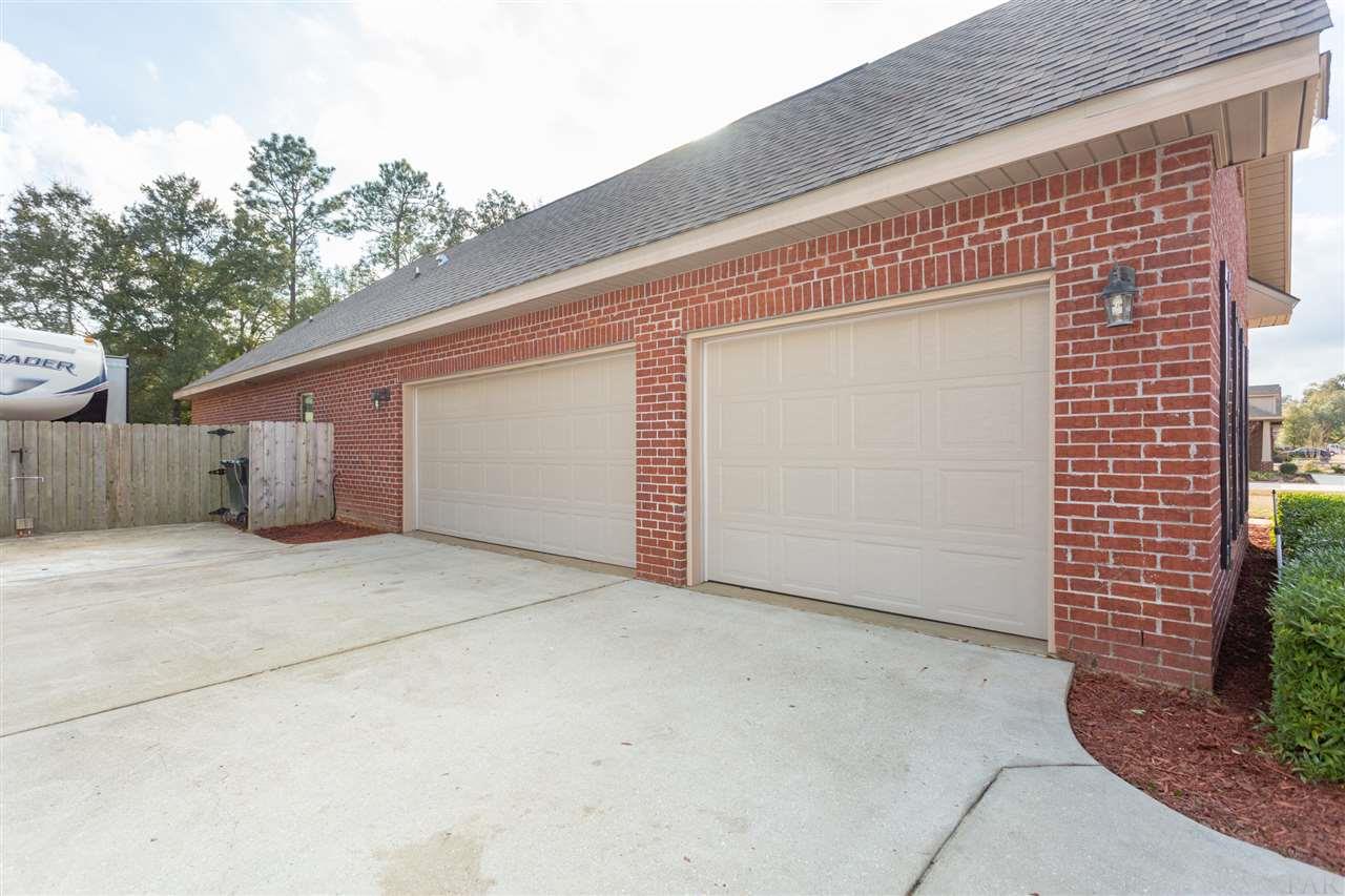 5560 Heatherton Road Milton, FL 32570 - Photo 4 of 31 Gallery Image 4