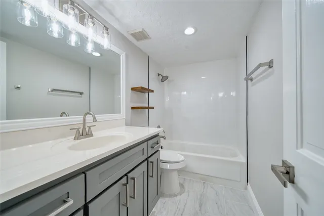 $1,600 | 3224 Timmons Lane, Unit 157, Houston, TX 77027