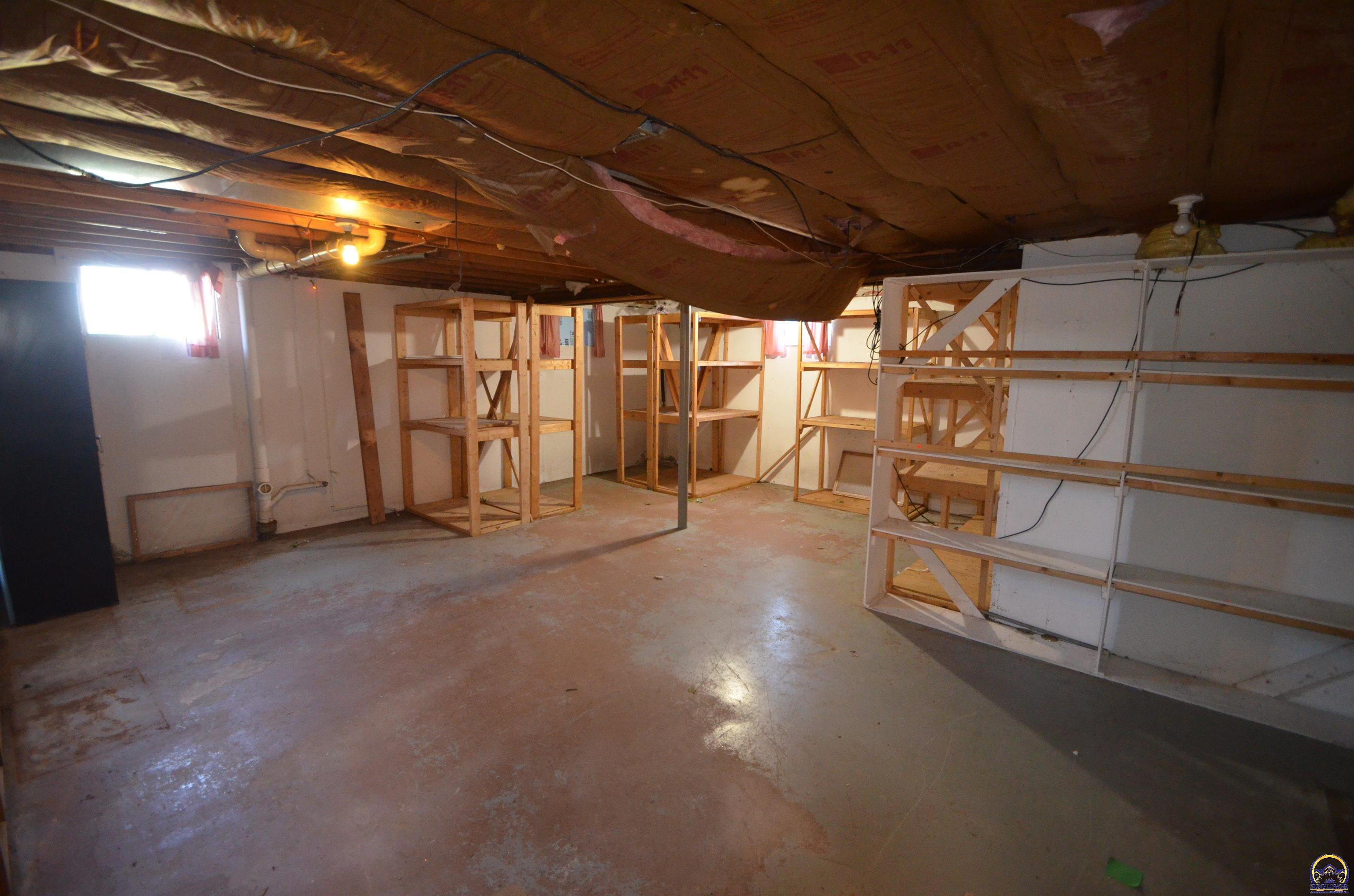 9075 Southwest 37th Street Topeka, KS 66614 - Photo 18 of 19