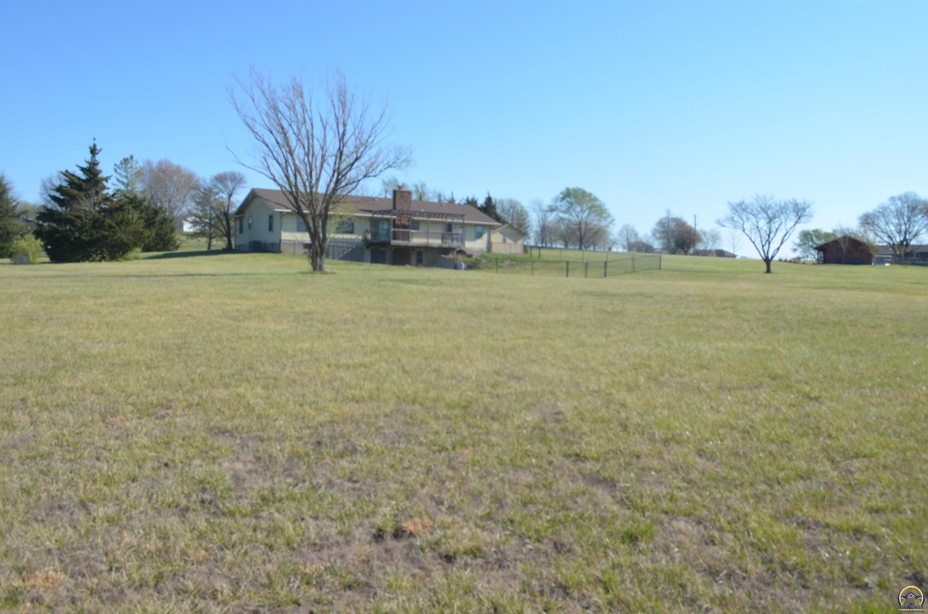 9075 Southwest 37th Street Topeka, KS 66614 - Photo 3 of 19