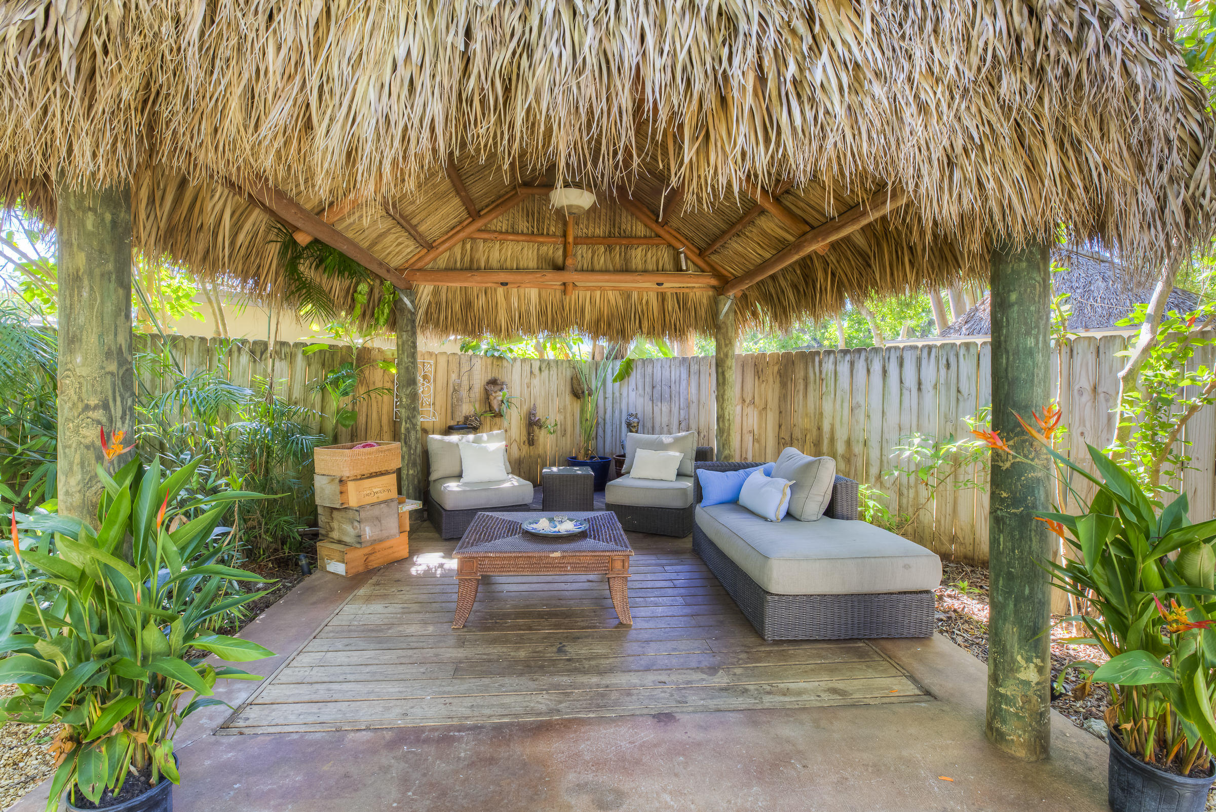 37 Dolphin Road Key Largo, FL 33037 - Photo 14 of 43 7F6A0320_1_2