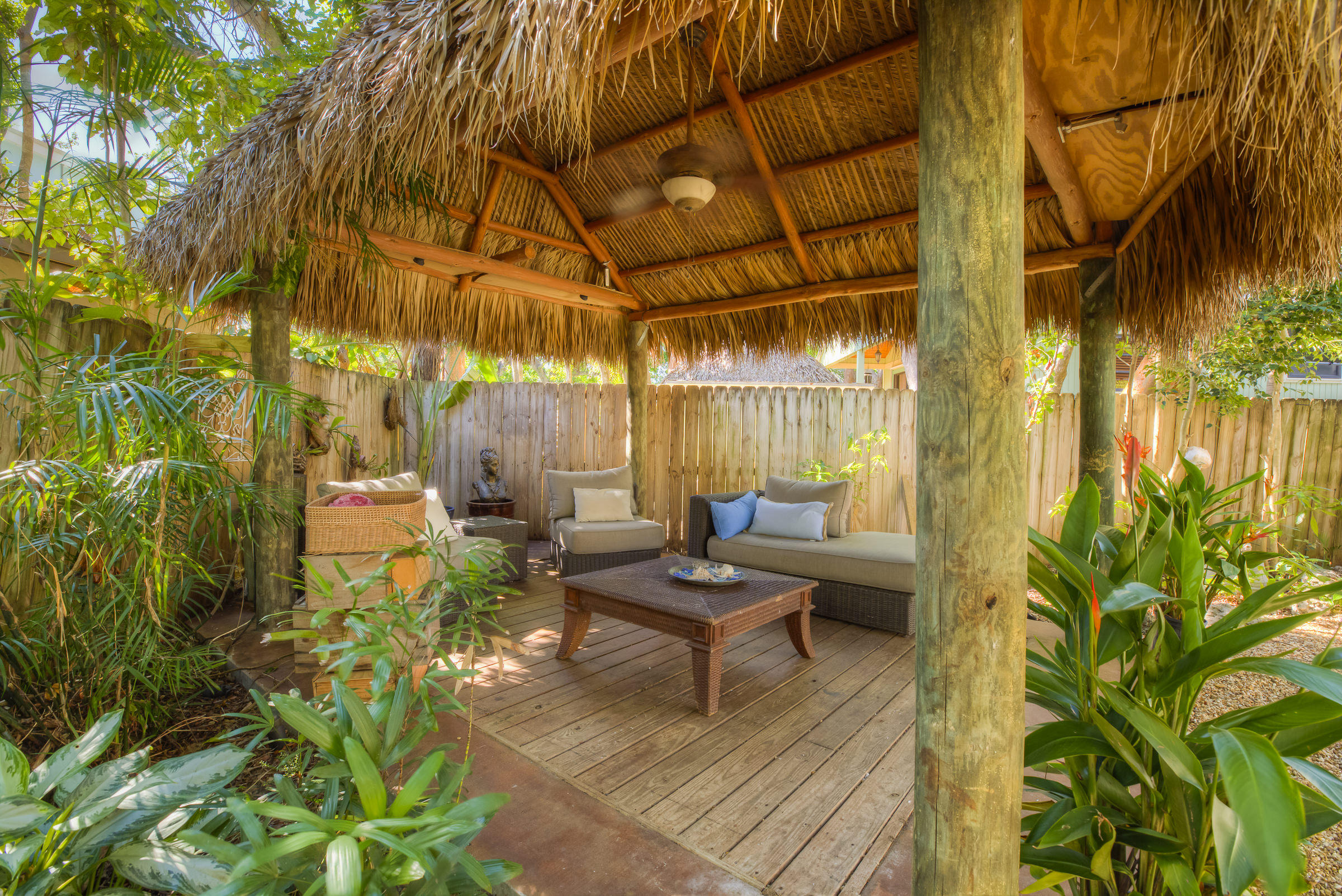 37 Dolphin Road Key Largo, FL 33037 - Photo 15 of 43 7F6A0332_3_4
