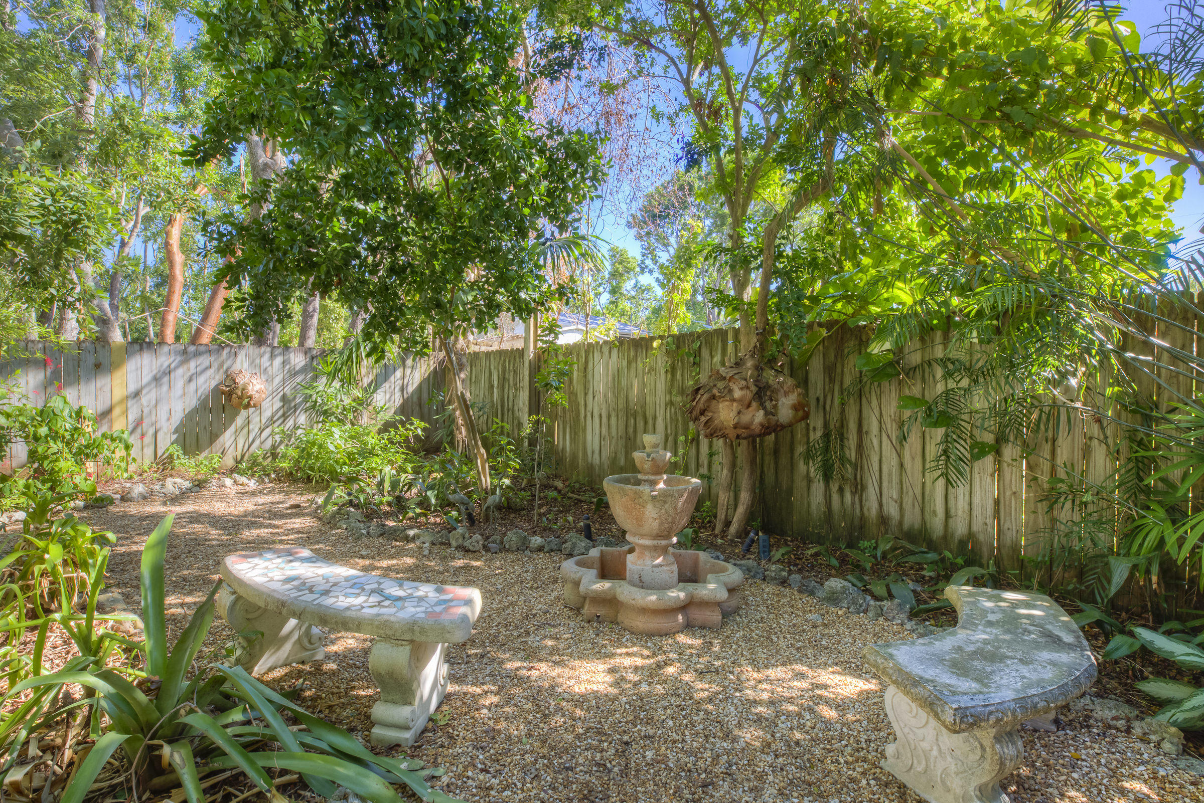 37 Dolphin Road Key Largo, FL 33037 - Photo 31 of 43 7F6A0323_4_5