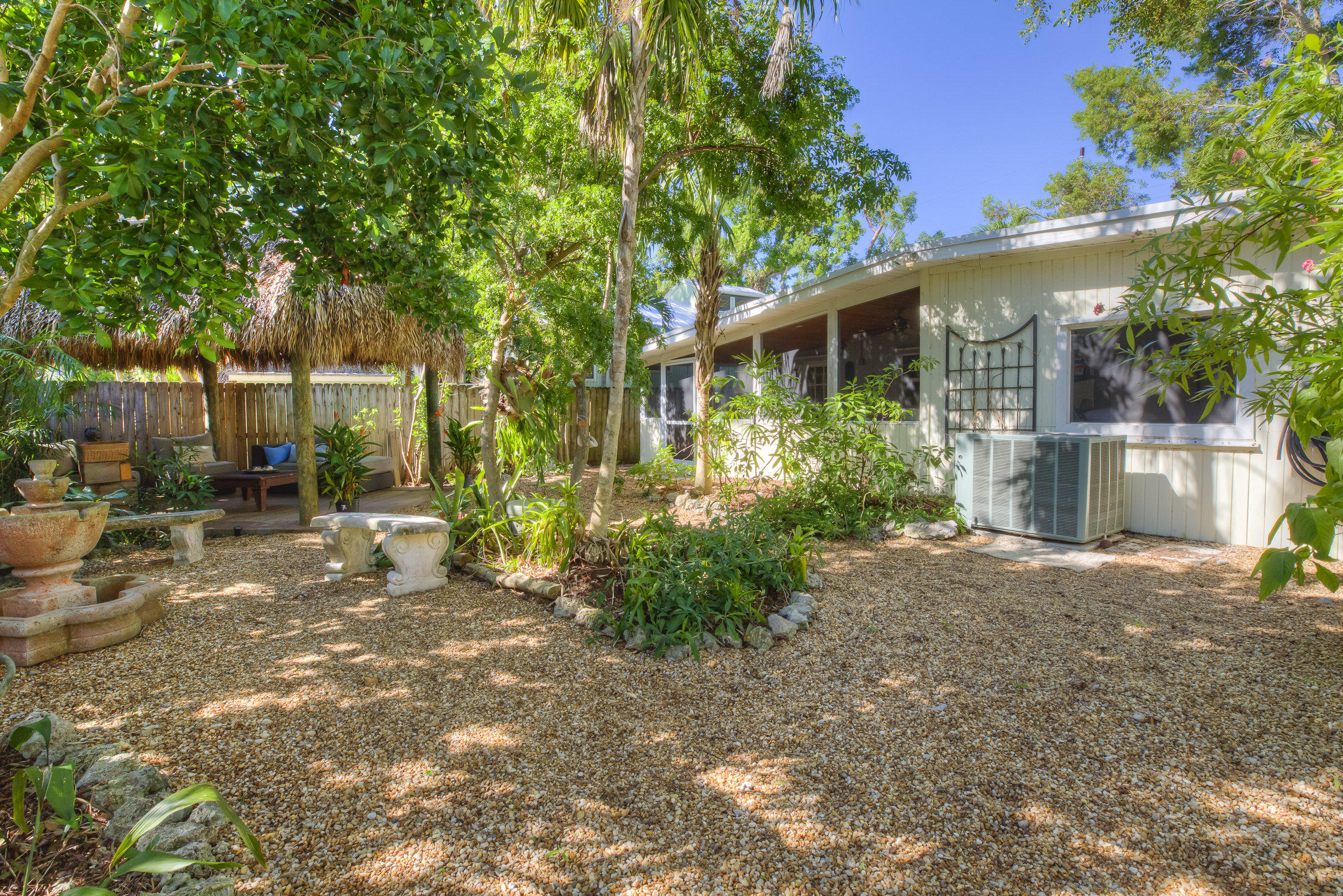 37 Dolphin Road Key Largo, FL 33037 - Photo 32 of 43 7F6A0326_7_8