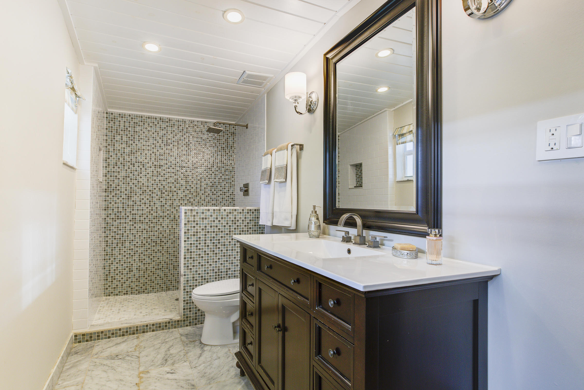 37 Dolphin Road Key Largo, FL 33037 - Photo 41 of 43 7F6A0386_7_8