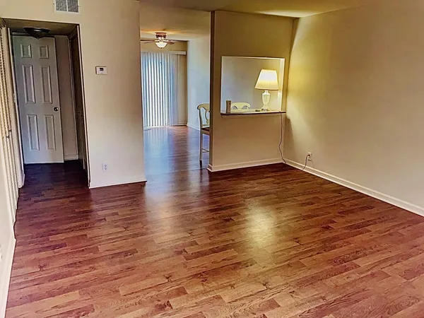 $1,150 | 370 Wallace Road, Unit F10, Nashville, TN 37211