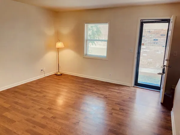 $1,150 | 370 Wallace Road, Unit F10, Nashville, TN 37211