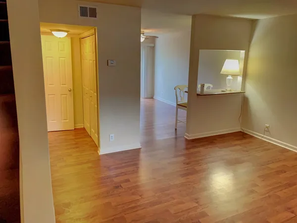 $1,150 | 370 Wallace Road, Unit F10, Nashville, TN 37211