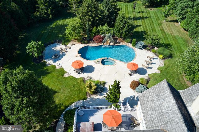 $1,825,000 | 7 Firethorn Lane, Malvern, PA 19355